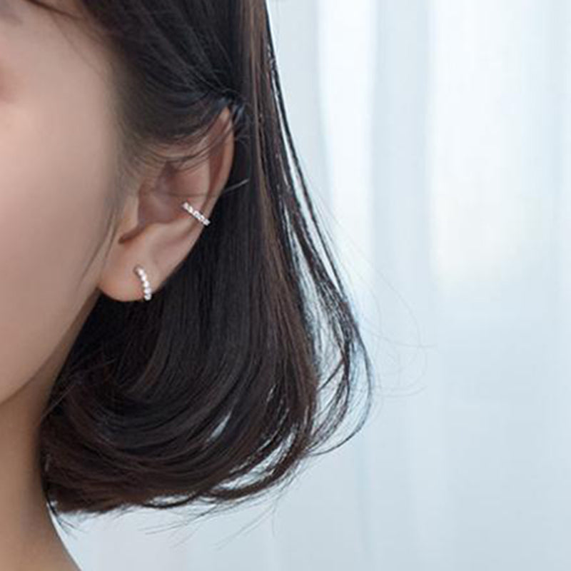 Simple row of diamond earrings without pierced ears