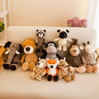 Peluches de animales de la selva.