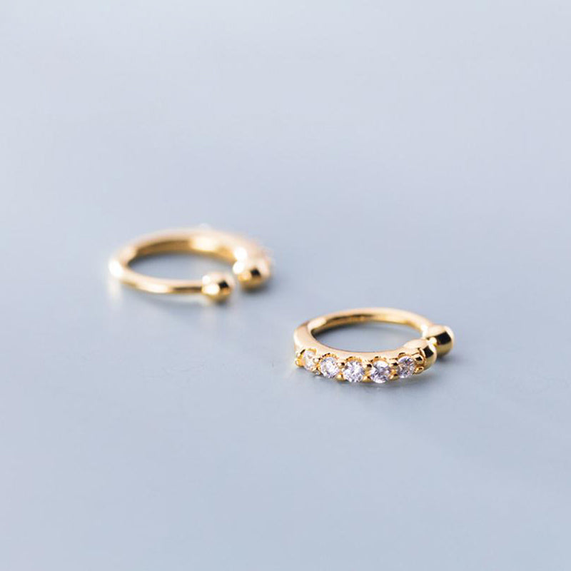 Simple row of diamond earrings without pierced ears