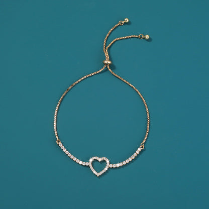 Pulsera de cuentas de latón con microconjunto de colgante de circonitas y corazón abierto dorado