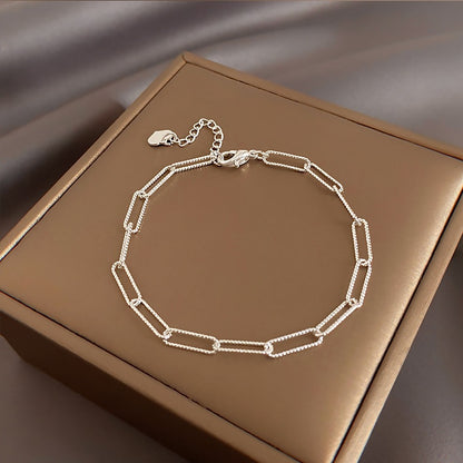 Pulseira elegante e minimalista com design de nicho