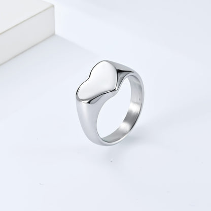 Anillo de amor en forma de corazón de acero titanio estilo unisex